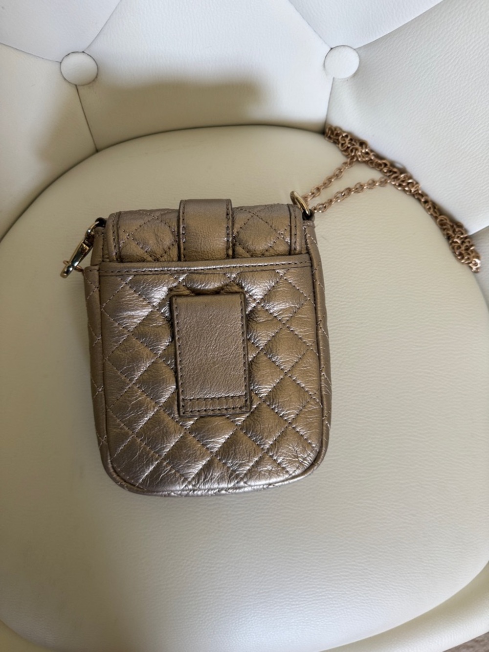 MAXX NEW YORK Quilted Metallic Crossbody Phone Bag - Gold - Picture 7 of 12